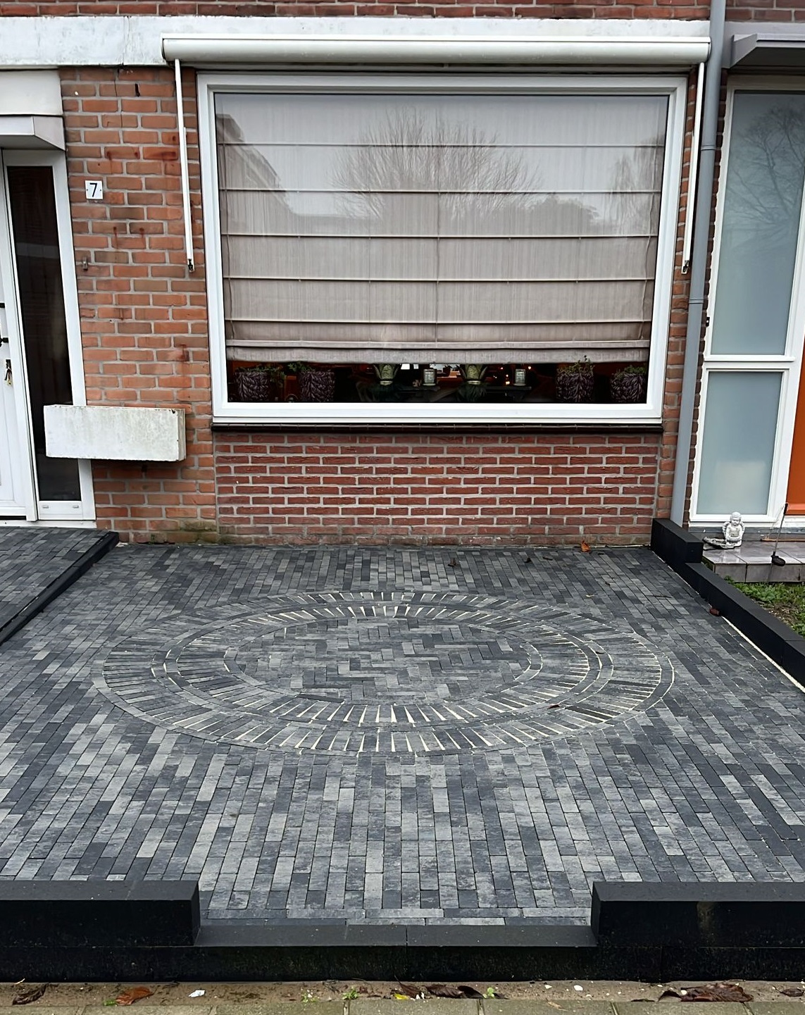 Afbeelding van project Onderhoudsvriendelijke voortuin in Barendrecht